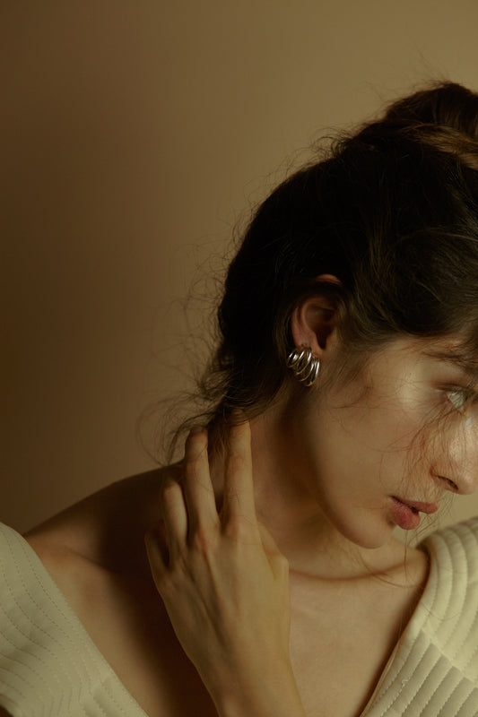 indossato serie di orecchini in argento collezione dune di bypique