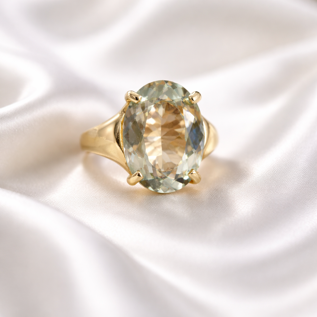 Anello con prasiolite ovale