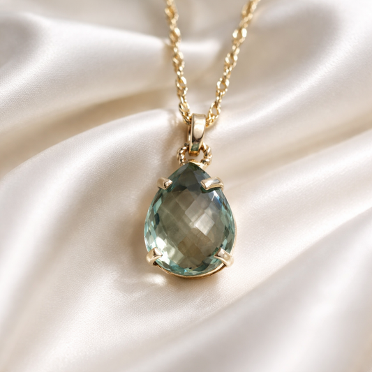 Pendente amuleto con prasiolite