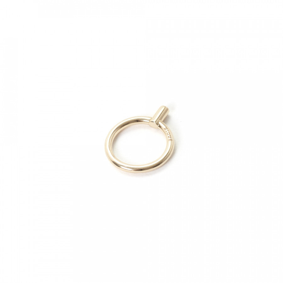 anello oro design minimale e razionale fatto a mano in italia dalla gioielleria piqué