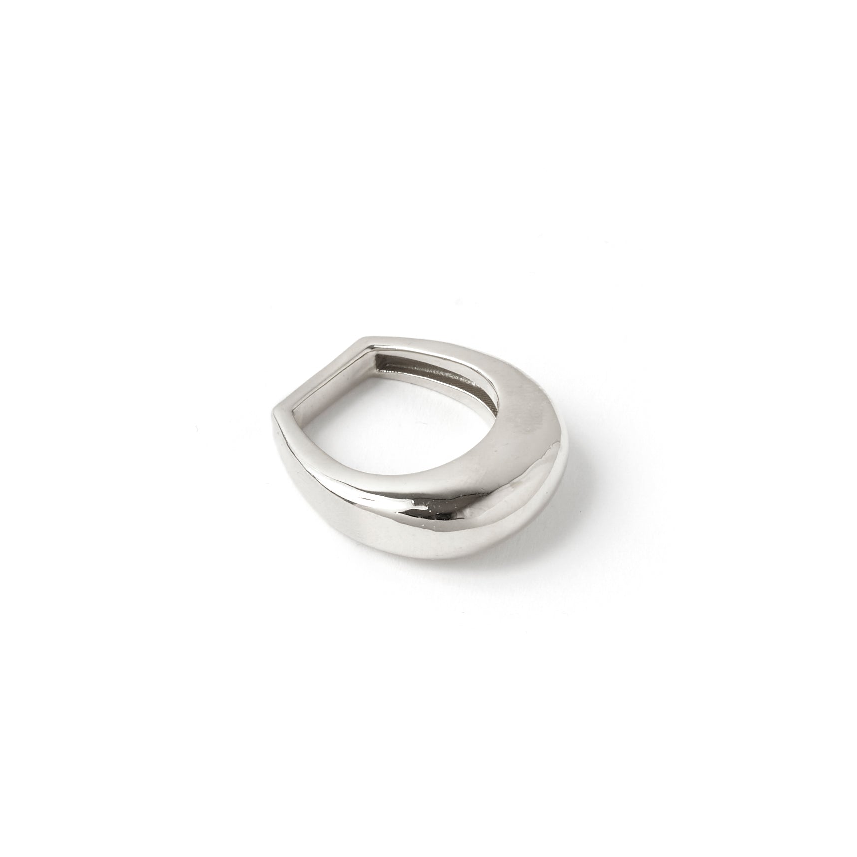 anello in argento 925 dalle forme morbide minimal ed eleganti fatto a mano in italia
