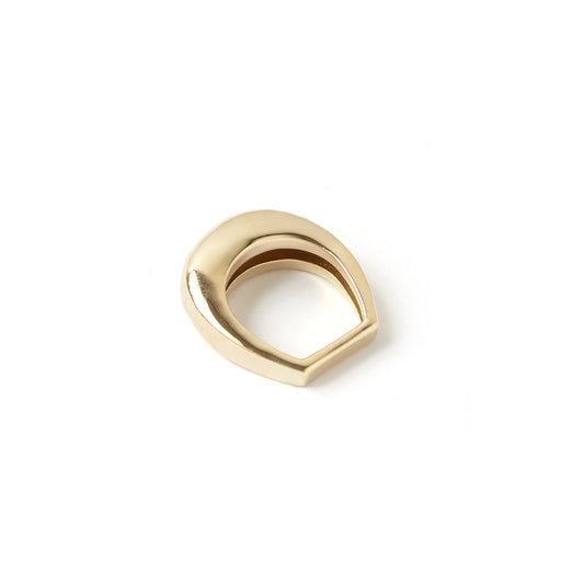anello minimal collezione echoes elegante e semplice fatto a mano da piqué jewelry