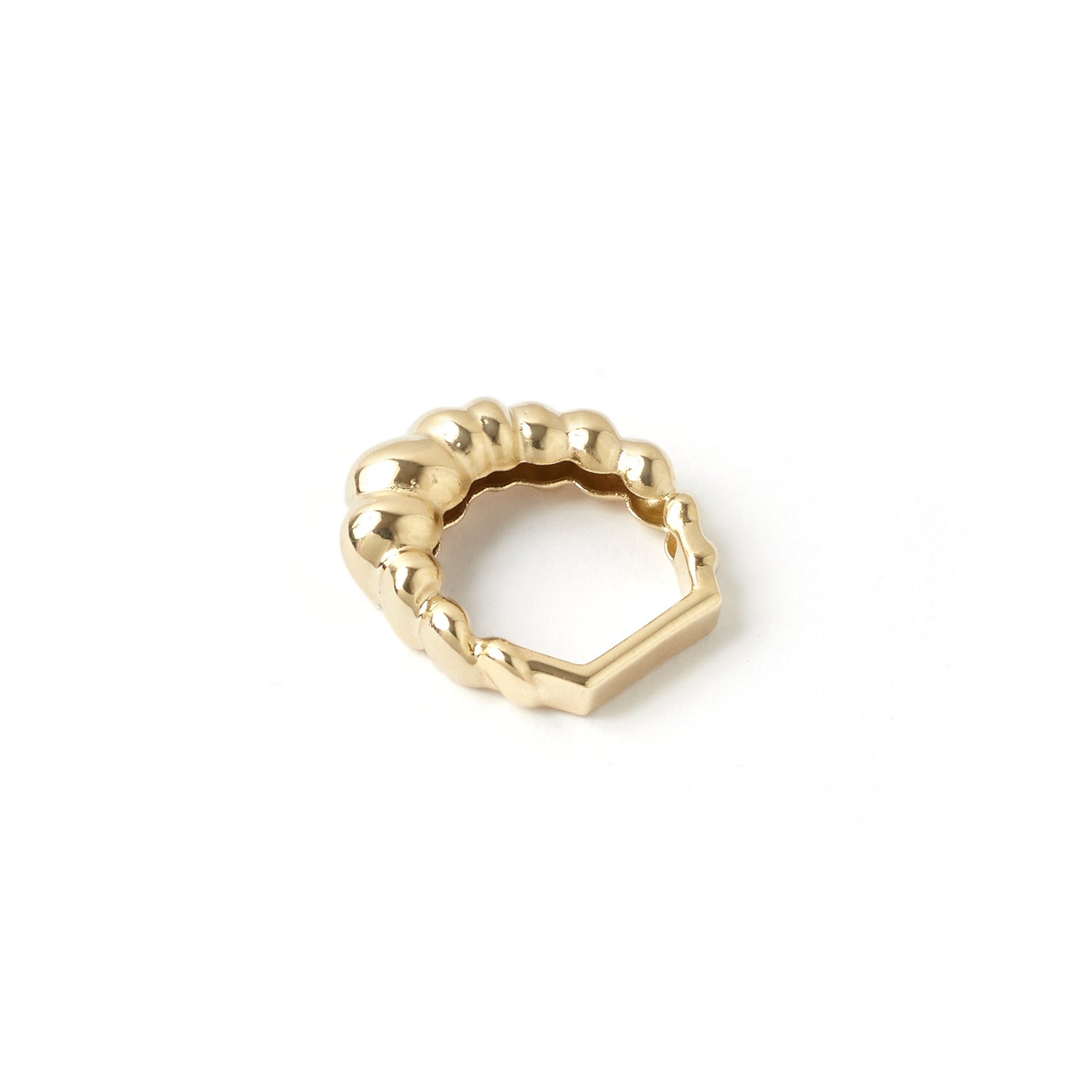 anello oro fairmined realizzato a mano della collezione echoes disegnata da elisa santuliana